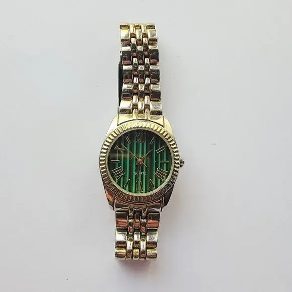 Vintage Watches Green Dial Gold Tone Bracelet Roman Numeral Quartz Watch - Picture 3 of 16
